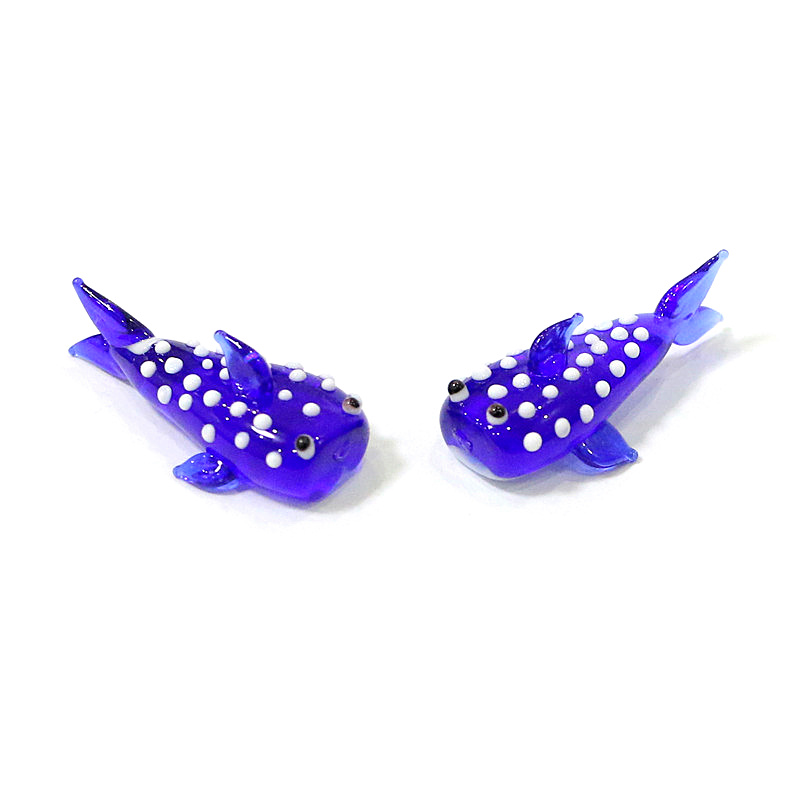 تمثال سمكة القرش الزجاجي المصغ - مراجعة Marine Aquarium Japan وسعره